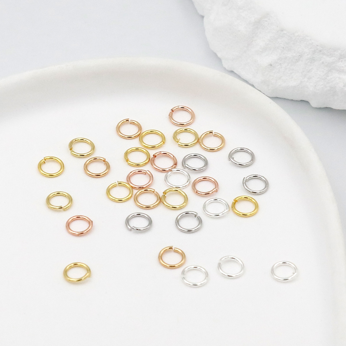 مجموعة من حلقات الفضة المفتوحة - مراجعة Jewelry Making Closed Jump Rings وسعره